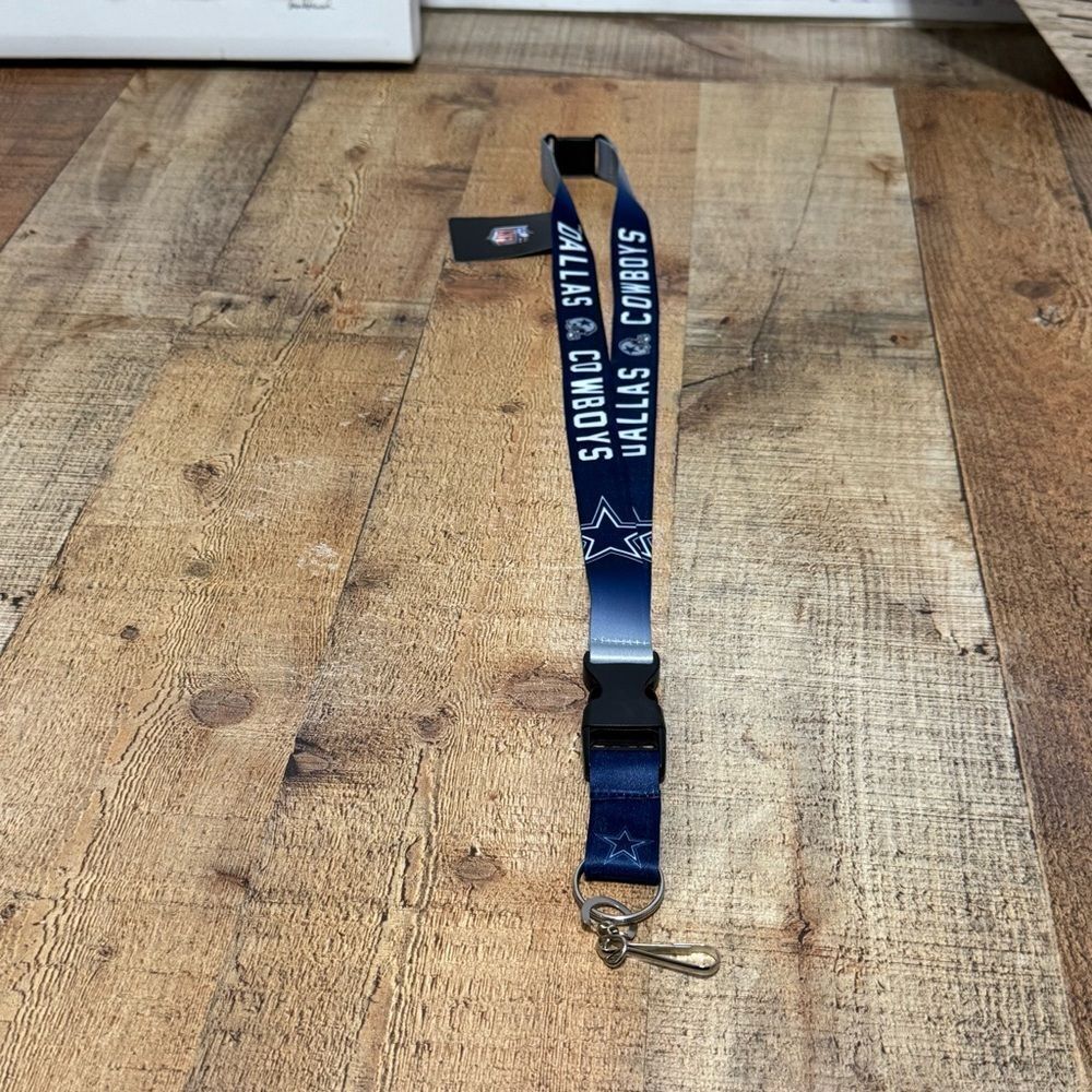 Dallas Cowboys NFL Lanyard Pro Specialties Nwt 
New with tags